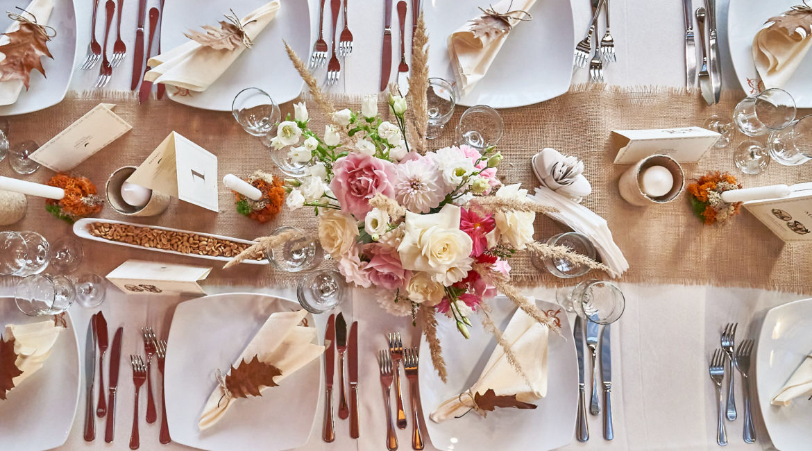 5 Idei pentru o nuntă cu tematica rustică