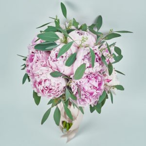 Buchet din bujori roz